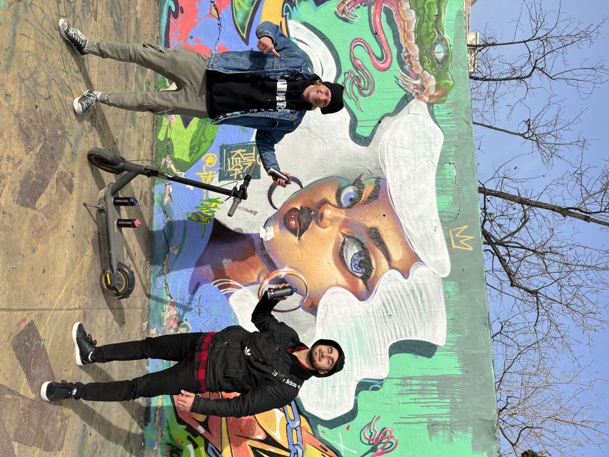 Barcelona: Graffiti E-Scooter Tour - Riding the route: landmarks first, then the quieter streets