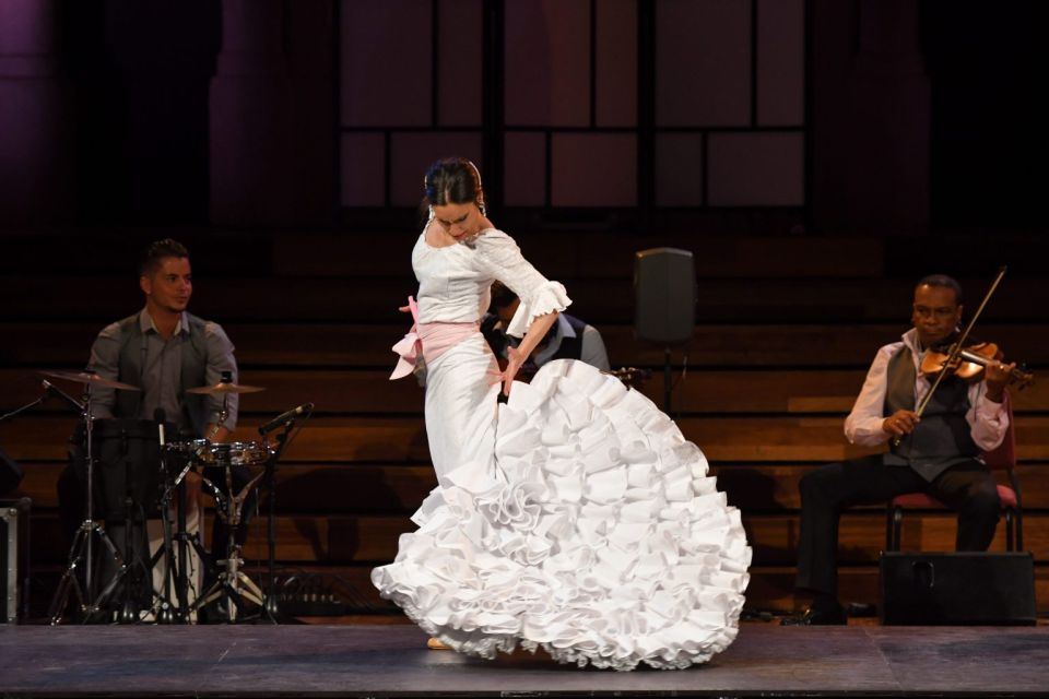 Barcelona: Gran Gala Flamenco Show Entry Ticket - Key things to know before you go