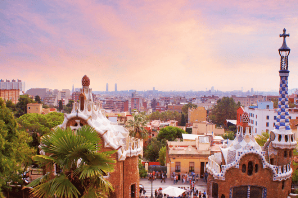 Barcelona: Guell Park Small-Group Tour & Dragon Stairway - A One-Hour Jump-Start to Gaudí at Park Güell