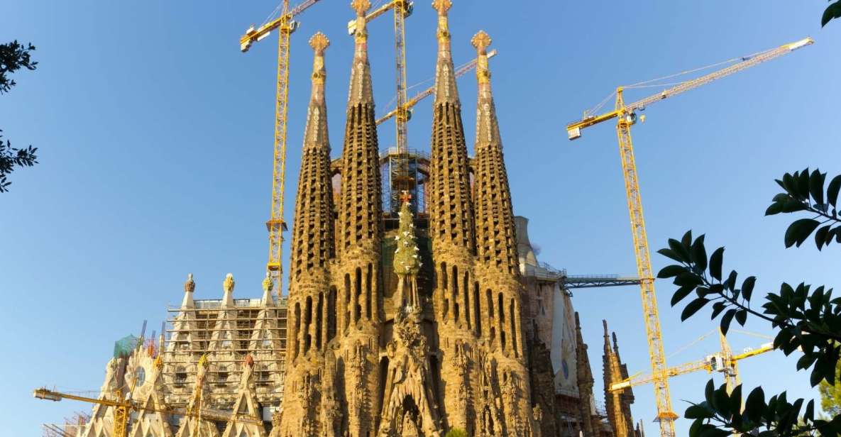 Barcelona: Guided Sagrada Familia Tour & Skip-The-Line Entry - Price and value: is $152 worth it?