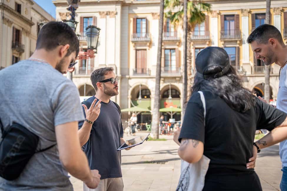 Barcelona guided tour in French - Jewish Quarter route: understanding customs and Catalan identity through stories