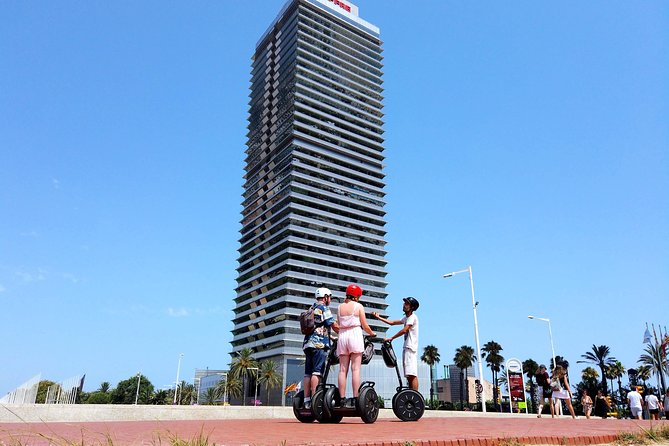 Barcelona Guided Tour on Segway - Parc de la Ciutadella and the Arc de Triomf: Olympic-Era Barcelona Made Visible