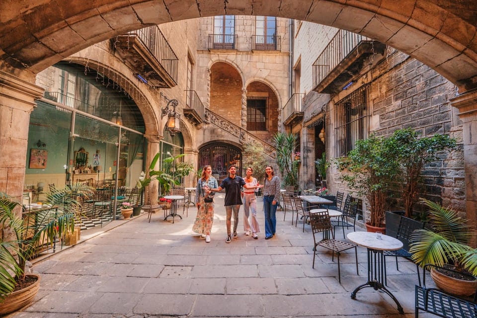 Barcelona: Guided Walking City Tour, Cable Car & Boat Ride - Timing, pacing, and what 4.5–5 hours really means