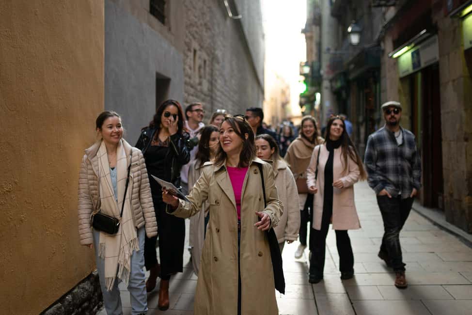 Barcelona: Guided Walking Tour - Guides make the difference: energy, comedy, and emotional storytelling