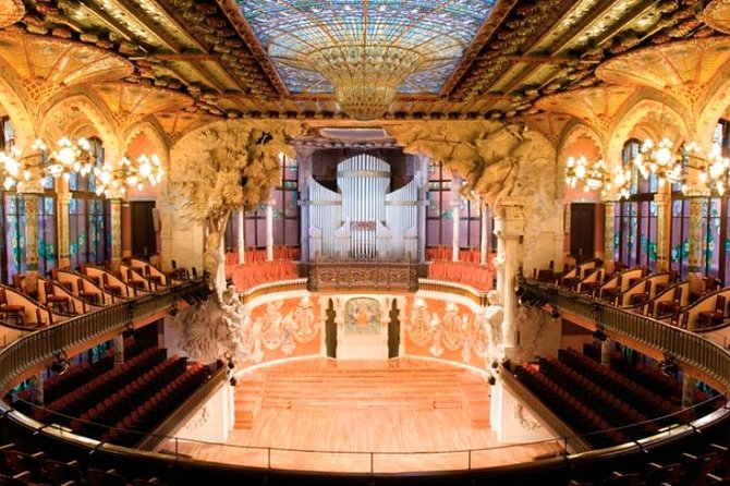Barcelona Guitar Trio & Dance at the Palau de la Musica - The Paco de Lucía tribute: guitar-forward flamenco with real emotional punch