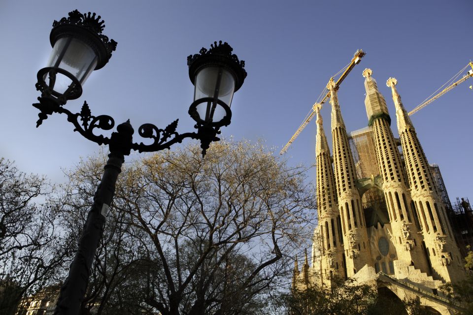 Barcelona: Half Day Tour on Sidecar Motorcycle - The ride itself: why a sidecar in Barcelona feels smart