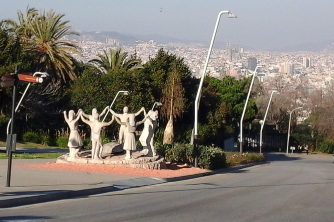 Barcelona Half-day Tour With Local Driver-guide - Pickup, Timing, and How the Day Flows