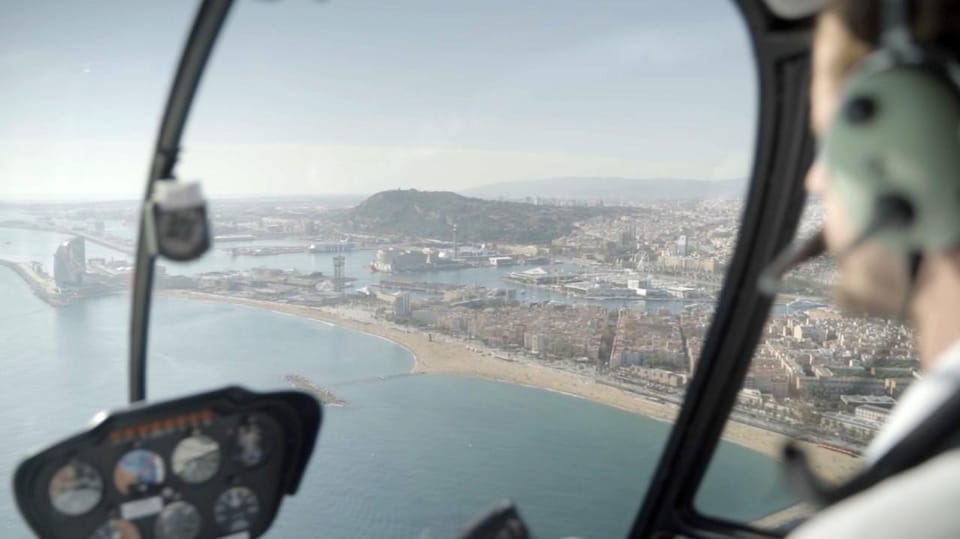 Barcelona: Helicopter Tour - 7 Minutes: Port Vell, Las Ramblas, and the Coast That Defines Barcelona