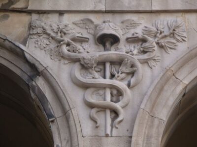 Barcelona: Hidden Secrets City Tour in German or English - Starting at Plaça d’Urquinaona: where the tour mood clicks in