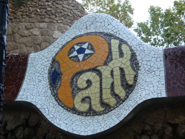 Barcelona: Hidden Secrets City Tour in German or English - How the tour handles monuments: outside views, not museum marathons