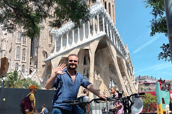 Barcelona Highlights Bike Tour - Port Vell to Barceloneta: Columbus, Las Ramblas, and real sea-breeze riding