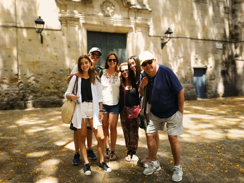 Barcelona: Highlights & Gems Private Tour with Tapa & Drink - Gothic Quarter Highlights: Roman Walls, Cathedral Area, and Neighborhood Layers