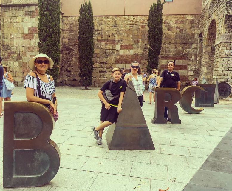 Barcelona: Highlights & Gems Private Tour with Tapa & Drink - Sant Felip Neri Square: Why Small Stops Matter
