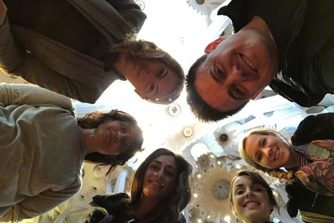 Barcelona: Highlights of Sagrada Familia Max 6 People Guided Tour - The Basilica de la Sagrada Familia visit: what your guide helps you notice