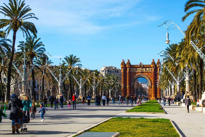 Barcelona Highlights Private Tour - Starting your day: hotel pickup and a departure time you control