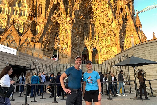 Barcelona Highlights Running Tour - What the stops feel like: quick, guided, and photo-friendly