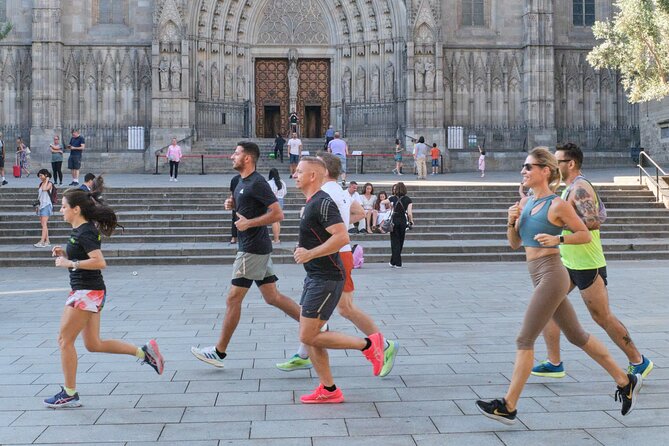 Barcelona Highlights Running Tour - Practical logistics: language, ticket style, and where you meet