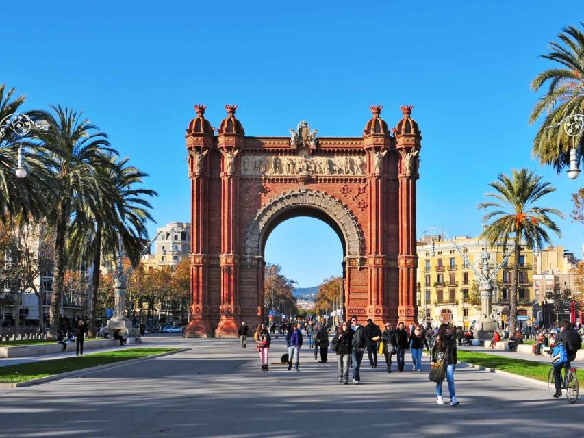 Barcelona Highlights Small Group Half-Day Tour with Pickup - Guide Style Matters: Gaspar, Armando, and David as Examples