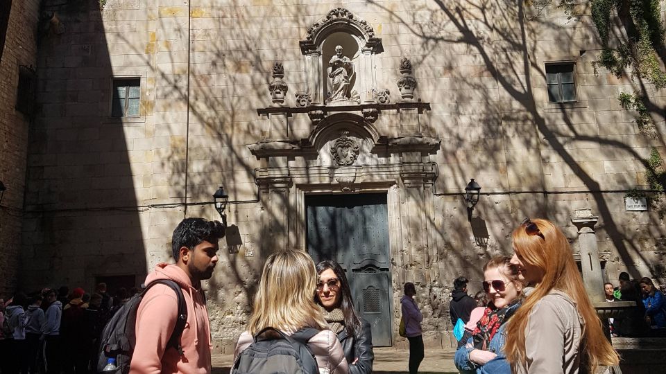 Barcelona Highlights Small Group Half-Day Tour with Pickup - Small-Group Reality: Pickup Notes and Van Size Changes