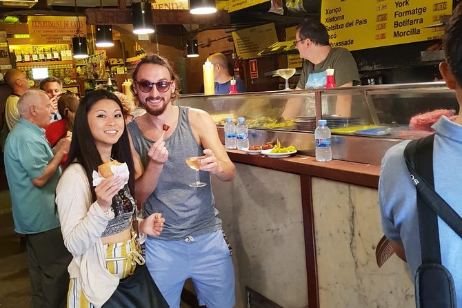 Barcelona Highlights with a Local Friend - Quick Landmark Stops: Cathedral, La Rambla, and the Logic of the Day