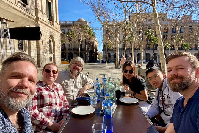 Barcelona Historic Walking Tour and Food Experience - How the timing and pace really feel on cobblestones