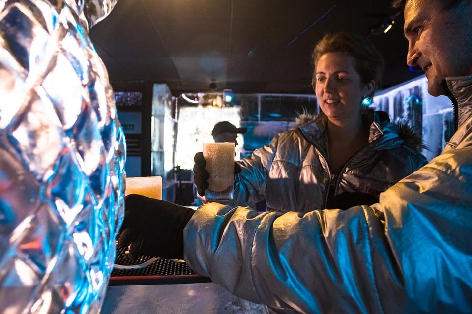 Barcelona: Ice Bar and Terrace Drinks Romantic Package - Icebarcelona meeting point: quick access from the beach