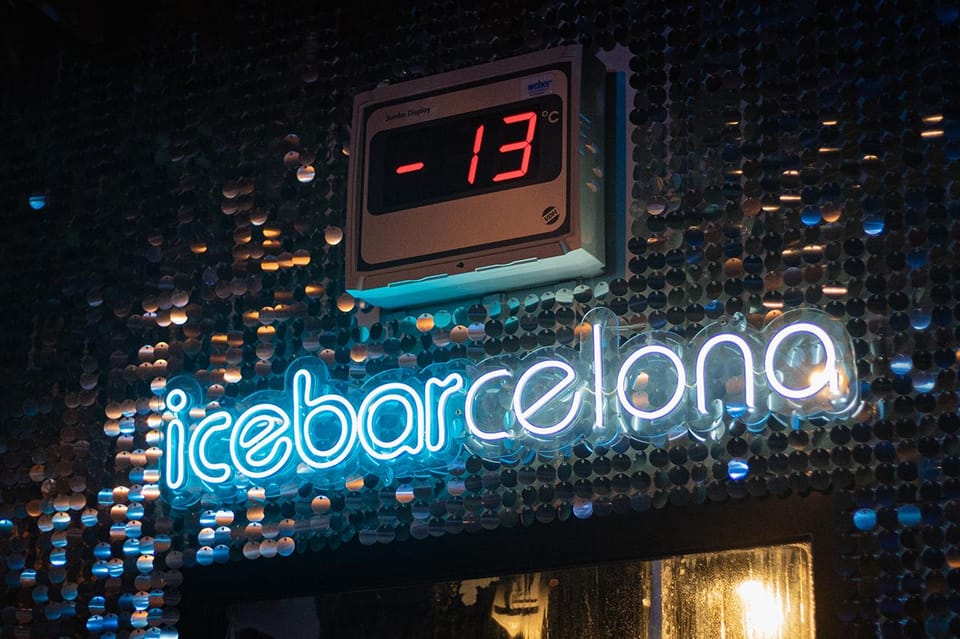 Barcelona: Ice Bar and Terrace Drinks Romantic Package - Quick practical notes before you book