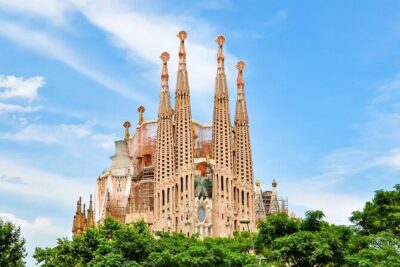 Barcelona in One Day: Gaudí, Gothic Quarter &Tapas (Private Tour) - Plaça Nova to Plaça del Rei: Gothic Quarter with Roman roots