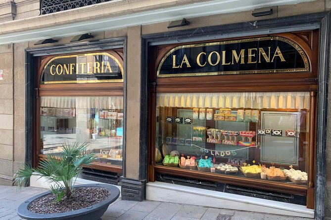 Barcelona in One Day: Gaudí, Gothic Quarter &Tapas (Private Tour) - La Rambla and Boqueria: where the city crowds turn into theater