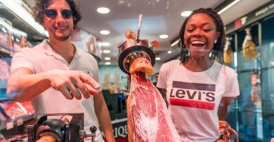 Barcelona: Jamón Experience Premium - Meet at Passatge de Simó, then head to Sagrada Família