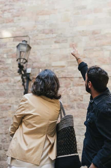Barcelona: Jewish Quarter 2-Hour Walking Tour - 2 hours on foot: what you can realistically see