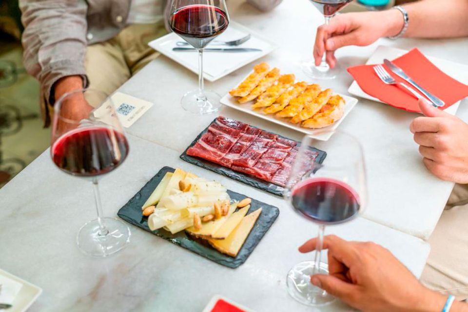 Barcelona: La Boqueria & Santa Caterina Market Private Tour - Two restaurant tastings, wine pairing, and why pan con tomate isn’t optional