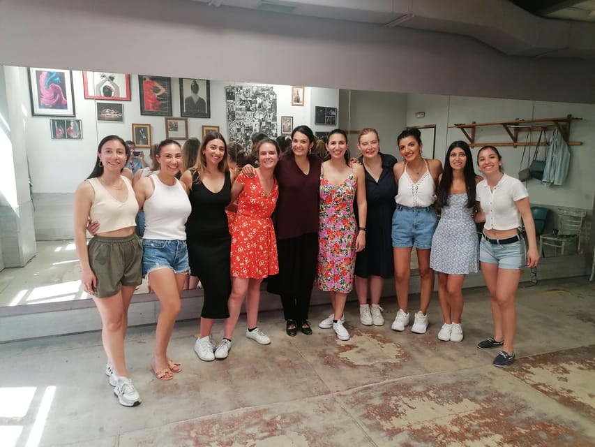 Barcelona: Latin Dance & Salsa Class Experience - Salsa, Merengue, Bachata: Three Rhythms, One Solid Hour