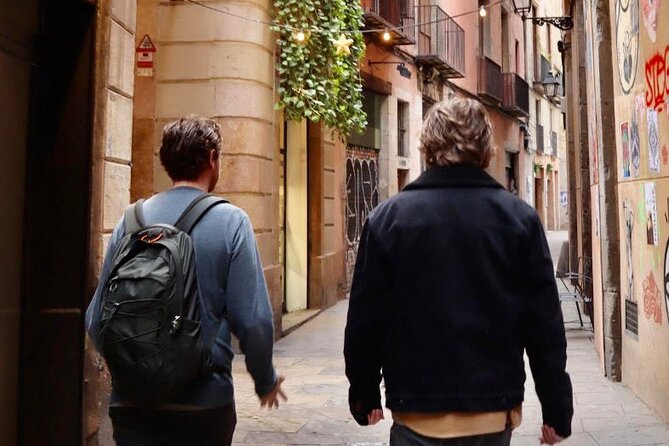 Barcelona Literary Tour - Beyond Orwell and Hemingway - Tadgh and the author-to-street method you’ll remember