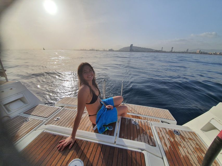 Barcelona: Luxury Private Yacht Daytime Cruise - Drinks, snacks, blankets, and the onboard music vibe