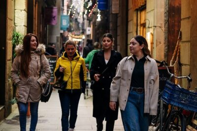 Barcelona Marvels: A Guided Walking Tour of the City’s Highlights - Els 4 Gats to a modernist corner where artists used to hang