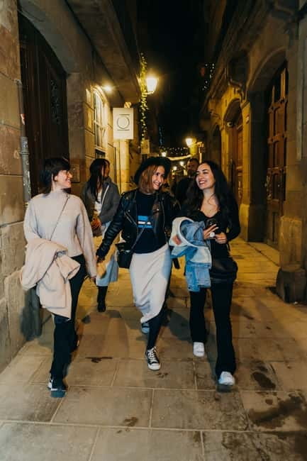 Barcelona: Marvels of Barcelona Walking Tour - Guide Style, in Plain Terms: Why It Feels Like a Conversation