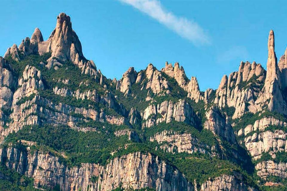 Barcelona: Monserrat, Castle and Salt Private Tour - Montserrat from Barcelona: the road trip with a view payoff