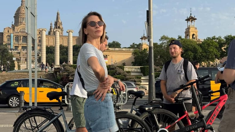 Barcelona: Montjuïc e-bike adventure via port and Ciutadella - Starting at Plaça Tetuán: bikes, fitting, and a smart warm-up