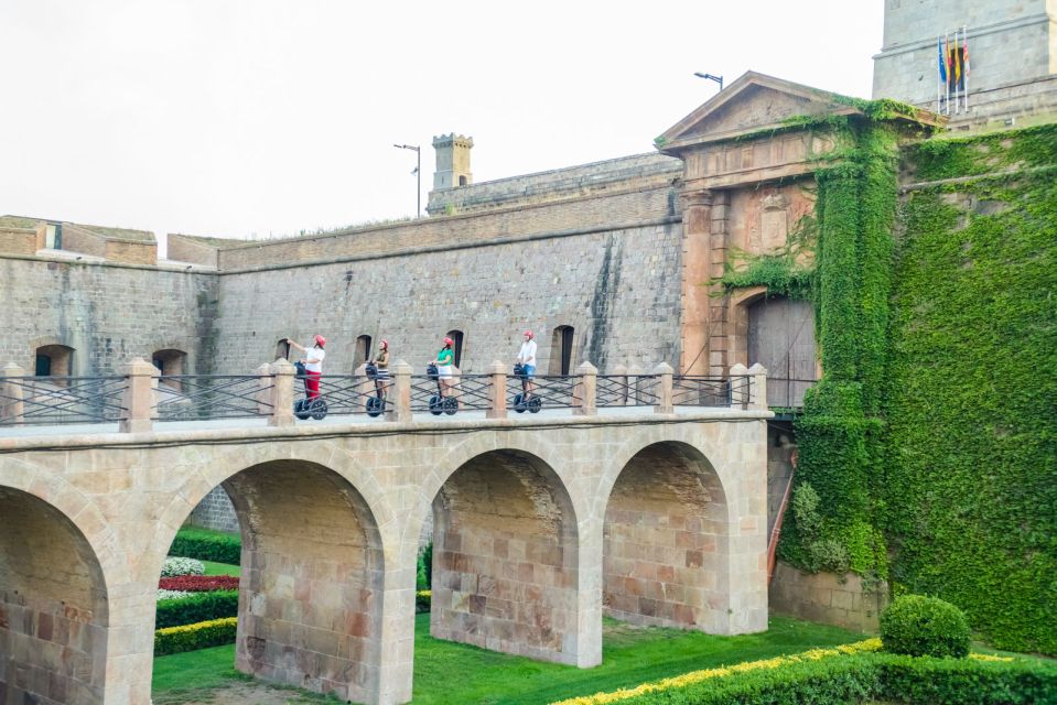 Barcelona: Montjuïc Segway Tour - Triumphal Arch for the 1888 World Exhibition: a big finish with a clear story