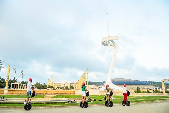 Barcelona: Montjuïc Segway Tour - Port Vell and the old fishermen vibe near the sea