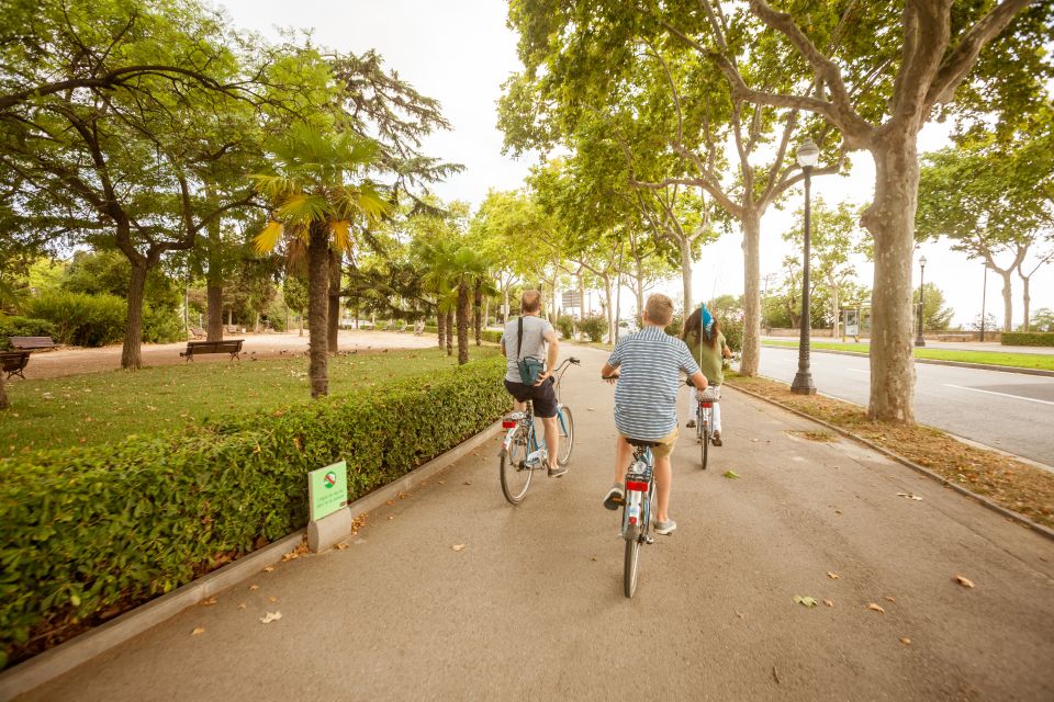 Barcelona Montjuic Three-Hour Bike Tour - Port Vell and the ride into the finish neighborhood vibe