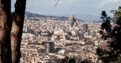 Barcelona: Montjuïc Walking Tour With Optional Flamenco Show - Starting at Montjuïc Castle: getting your bearings fast