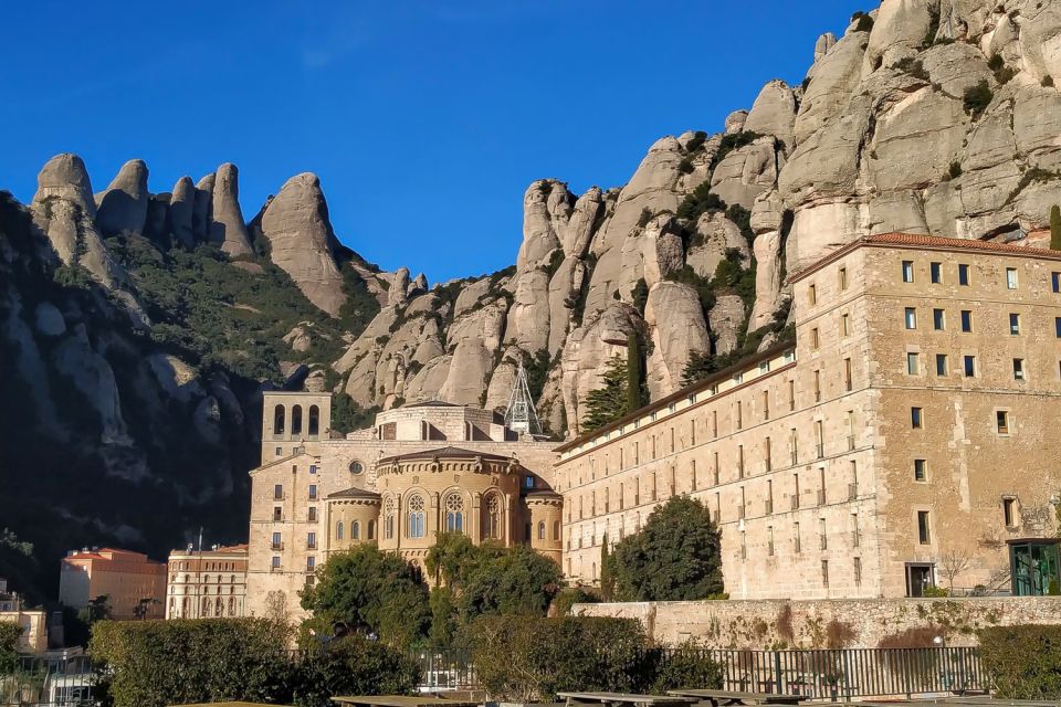 Barcelona: Montserrat Monastery & Hiking Off the Beaten Path - Getting to Montserrat the easy way from Passeig de Gràcia