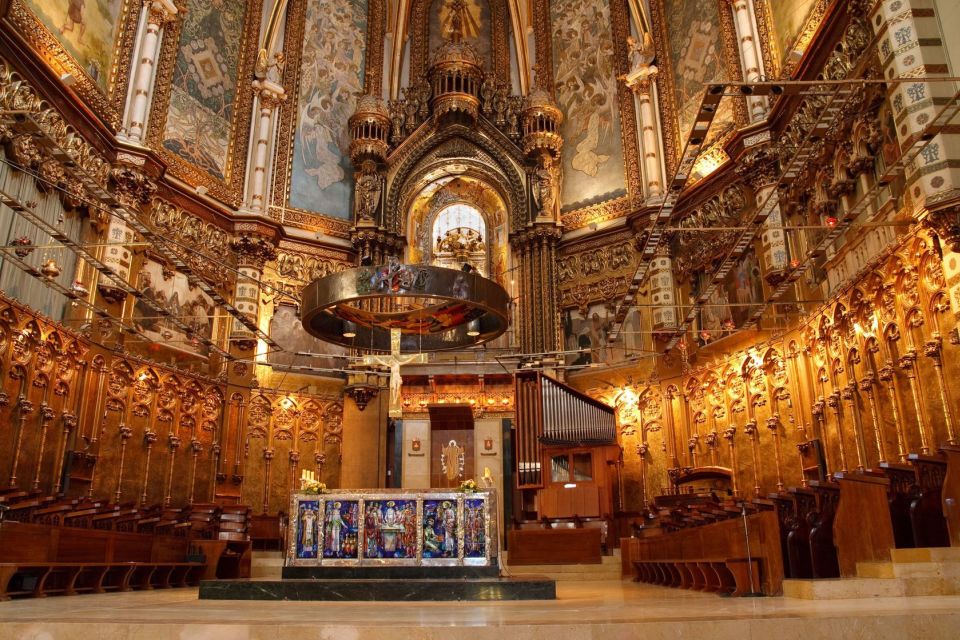 Barcelona: Montserrat & Sagrada Familia Guided Tour - Rack Railway and Montserrat Liquor: Small Included Extras That Feel Like a Win