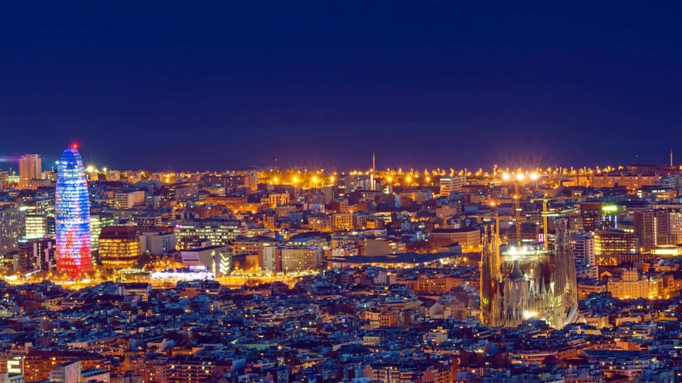 Barcelona: Night Walking Tour in the Heart of the Movida - Why a night walk works better than a day checklist