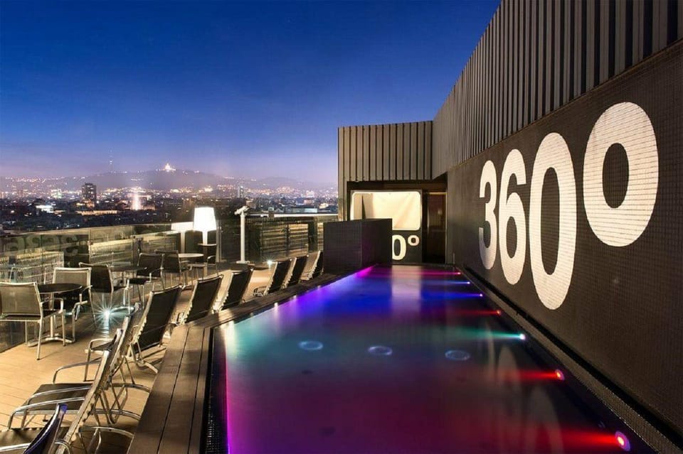Barcelona: Night Walking Tour in the Heart of the Movida - Old City Barcelona after dark: getting your bearings fast