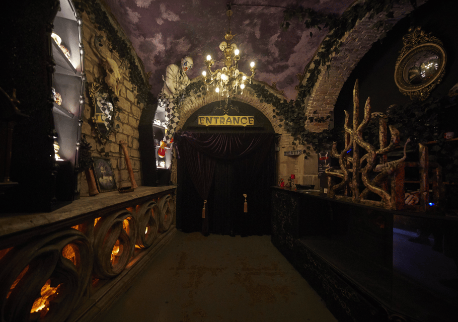 Barcelona: Nightmare Horror Museum Maze Entry Ticket - The Maze Itself: How the Darkness and Surprises Work
