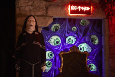 Barcelona: Nightmare Horror Museum Maze Entry Ticket - Finding Your Starting Point: Waiting Area, Groups, and Timing
