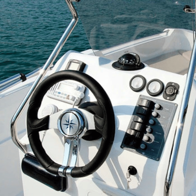Barcelona: No license needed Boat Rental - Drive Your Own Boat in Barcelona Without a License
